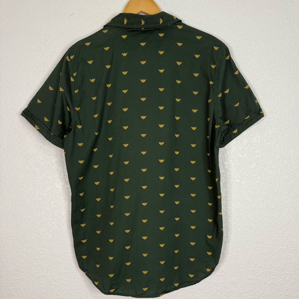 Legend of Zelda Green & Yellow all over print Casual Button Down Shirt Novelty - Picture 3 of 5